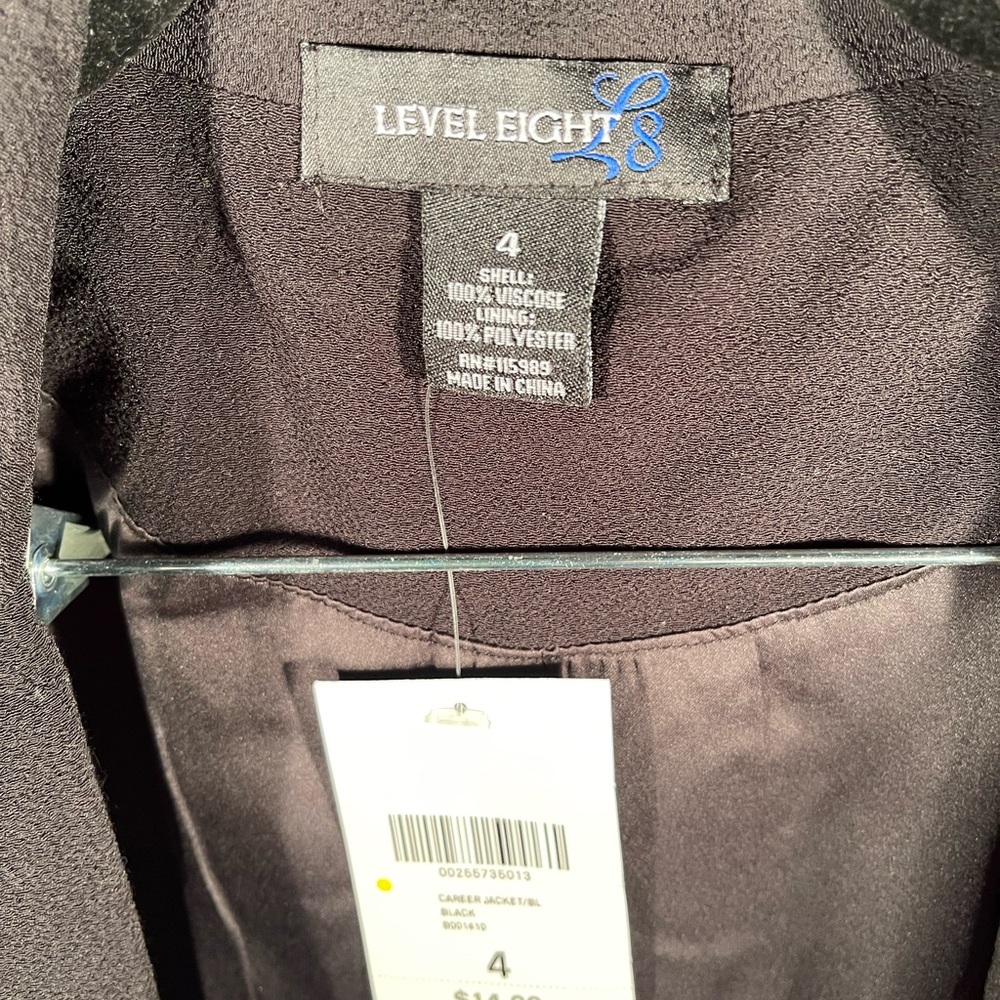 🛑 LEVEL EIGHT Blazer - Size 4 - Long Sleeve Single Button Viscose_Peach + Black - Picture 9 of 10